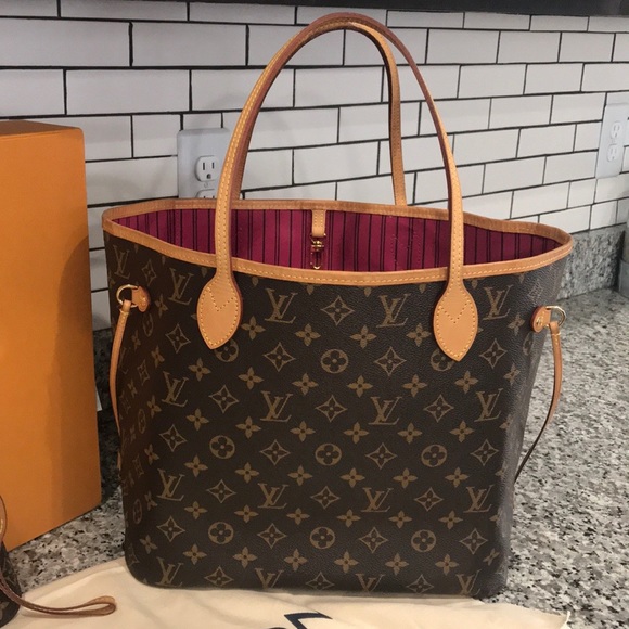 MEET YOUR POSHER, REBECCA - Picture 11 of 13